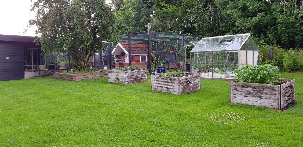 Bed and Breakfast Tjornely Ostervra Exterior foto